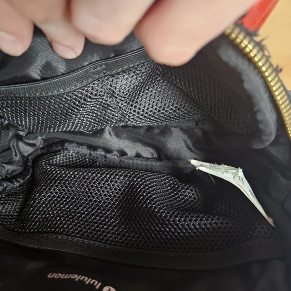 Lululemon Sherpa Crossbody - Picture 3 of 4